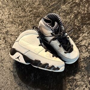 Nike Air Jordan 9 Retro Barons 45 Toddler Size 7 C 401812-116 White Black Gray